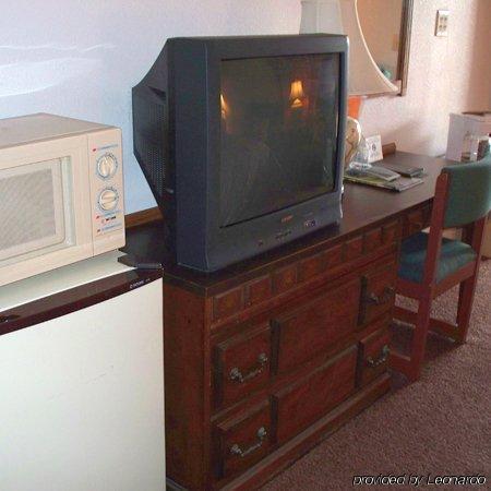 Rustic Motel Rolla Room photo